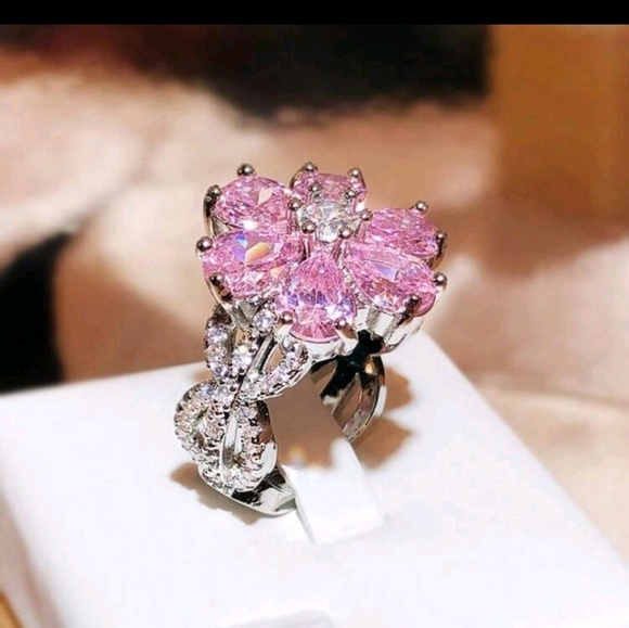 Beautiful Statement Flower Pink White Cubic Zirconia Silver Plated Ring Size 6 - Picture 5 of 13